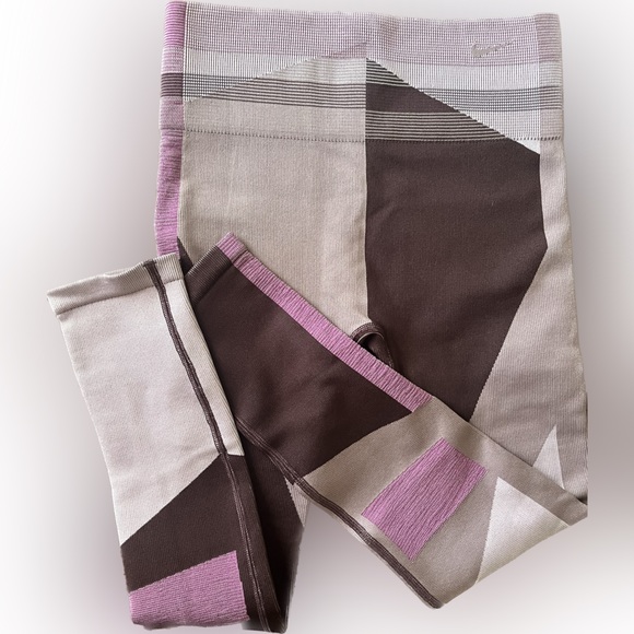 Nike Seamless Tights - Picture 2 of 3